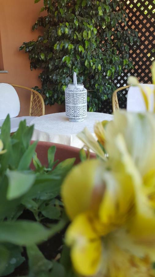 Il Girasole Panzió Domus De Maria Kültér fotó